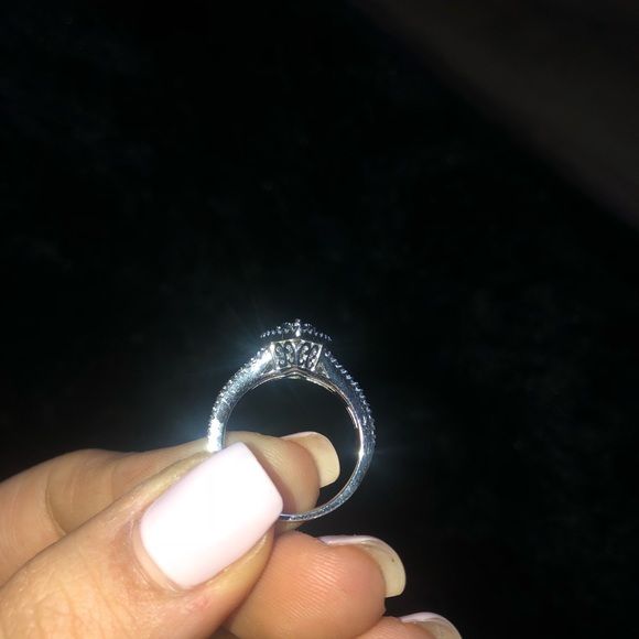 a brand new 925 ZEI engagement ring - Picture 2 of 6